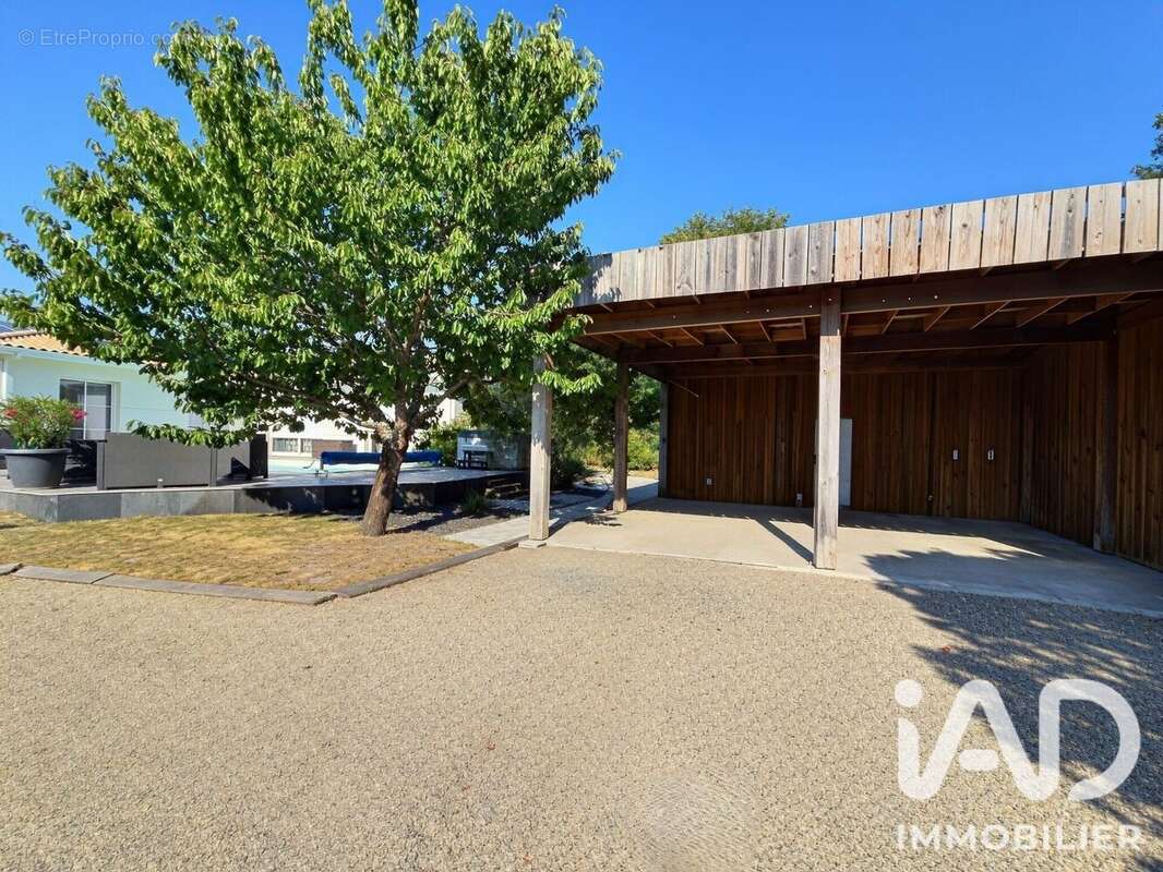 Photo 3 - Maison à SALLES