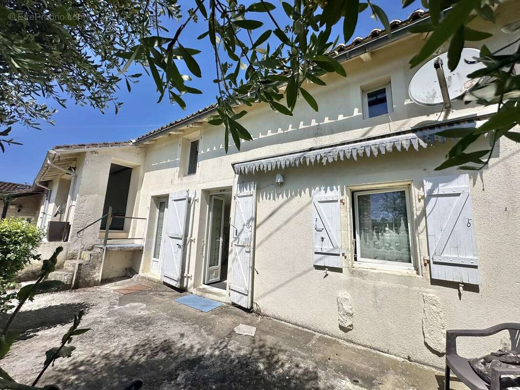 Maison à NANTEUIL-EN-VALLEE