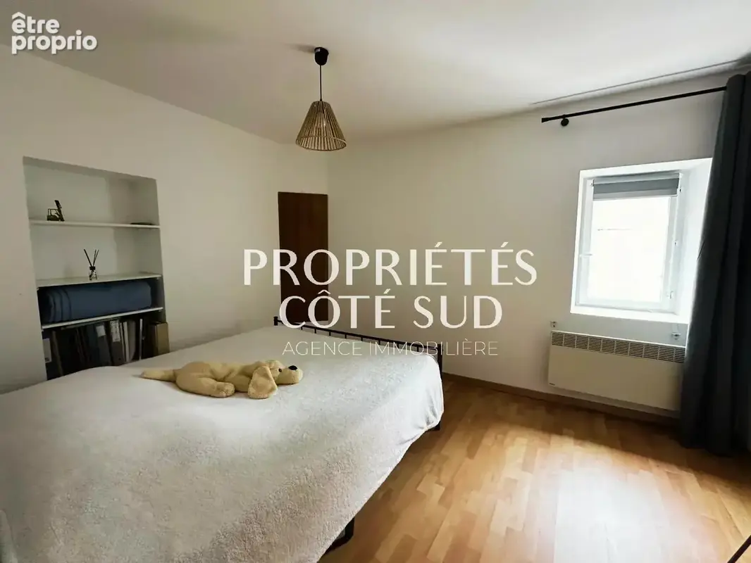 Saint-Geniès-de-Comolas   Maison de village de 125 m2 avec quatre chambres, jardin et garage - photo 4