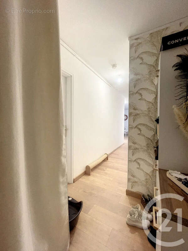 Appartement 64 m² à Reims  - photo 7