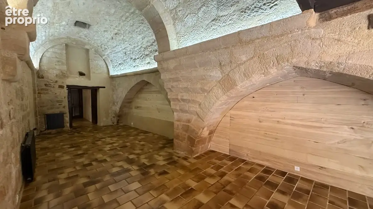 Un local commercial d'exception au coeur historique de Figeac - photo 6