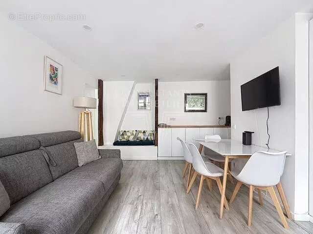 Appartement à PARIS-9E