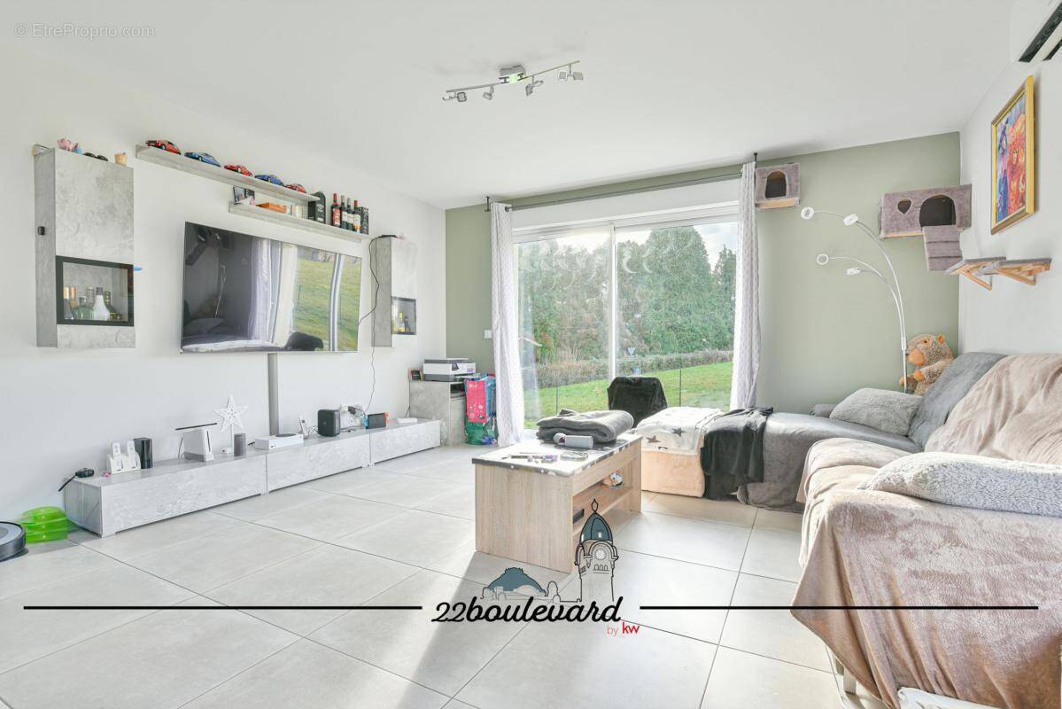 Maison à SAINT-PRIEST-TAURION