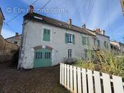 Appartement à MARSEILLES-LES-AUBIGNY