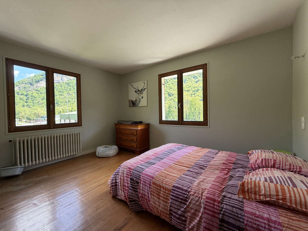 Saint-rambert-en-bugey   maison familiale 5 chambres - photo 11
