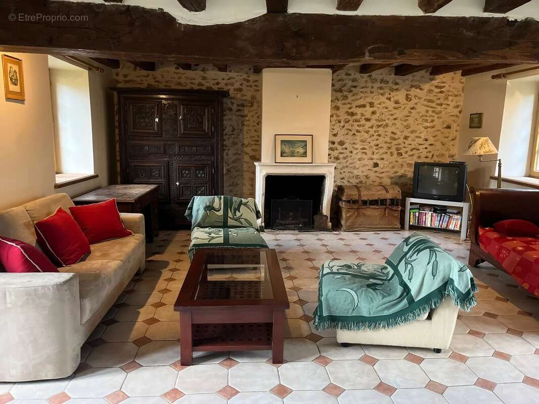 Maison à POIGNY-LA-FORET