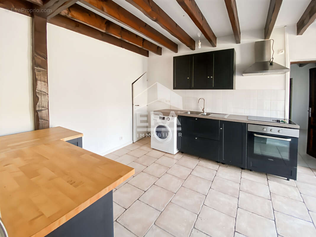 Appartement à VERT-SAINT-DENIS