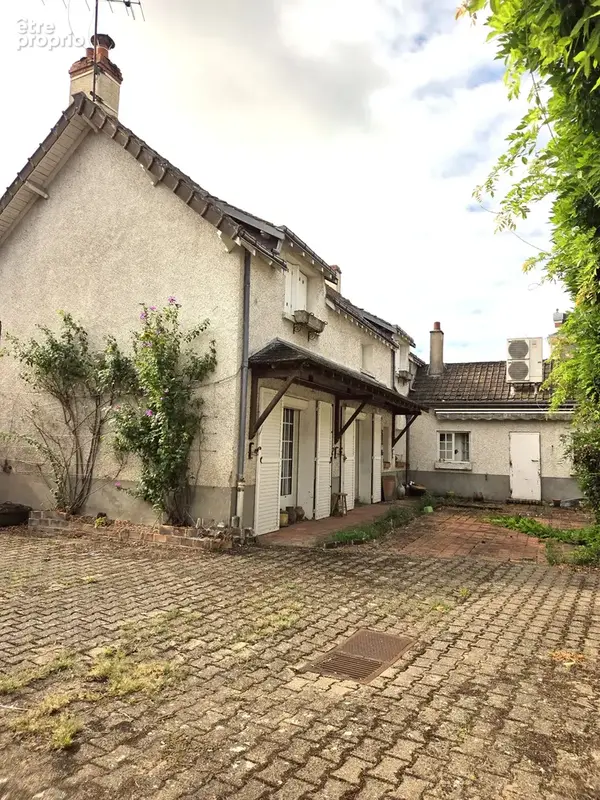 Maison à rénover avec multiples dépendances - photo 2