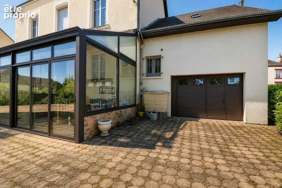 Maison Bourgeoise de 8 pièces de 185 m² à Châteaumeillant - photo 18