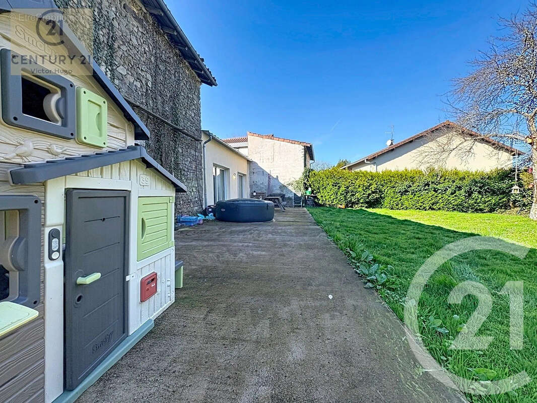 Maison à RILHAC-RANCON