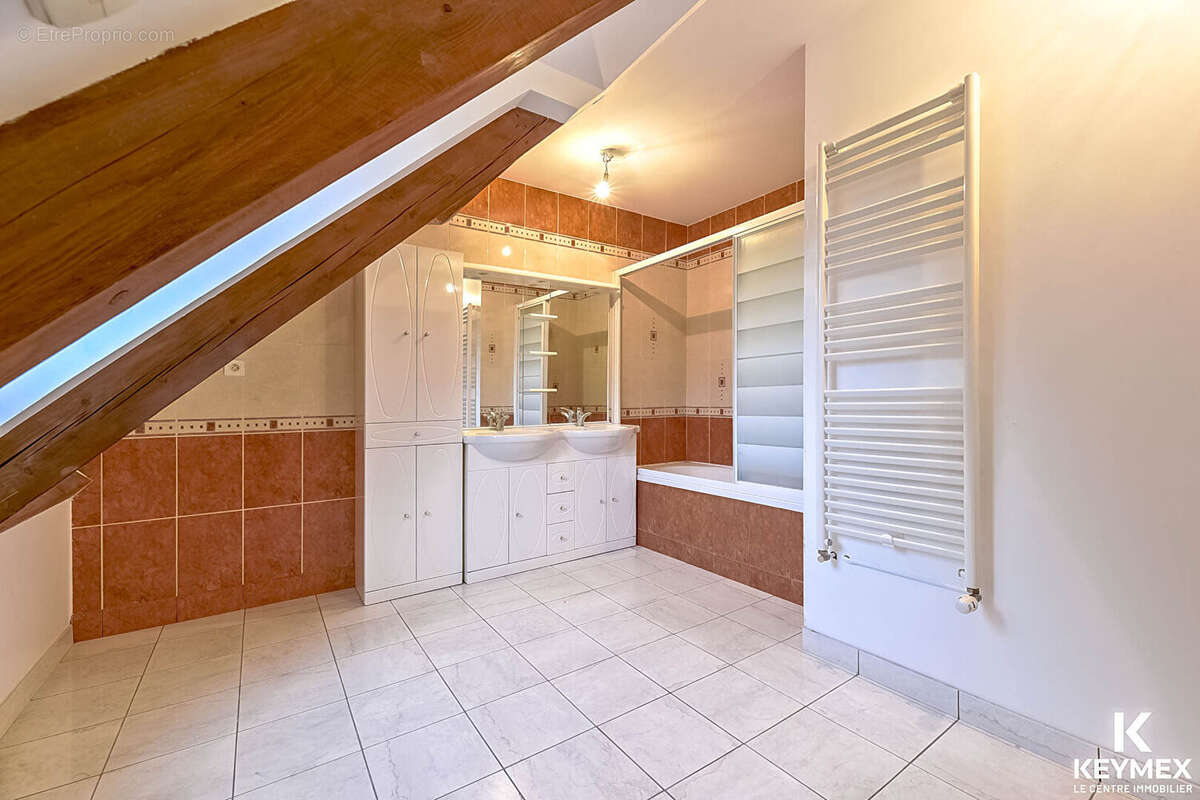 Maison à RONQUEROLLES