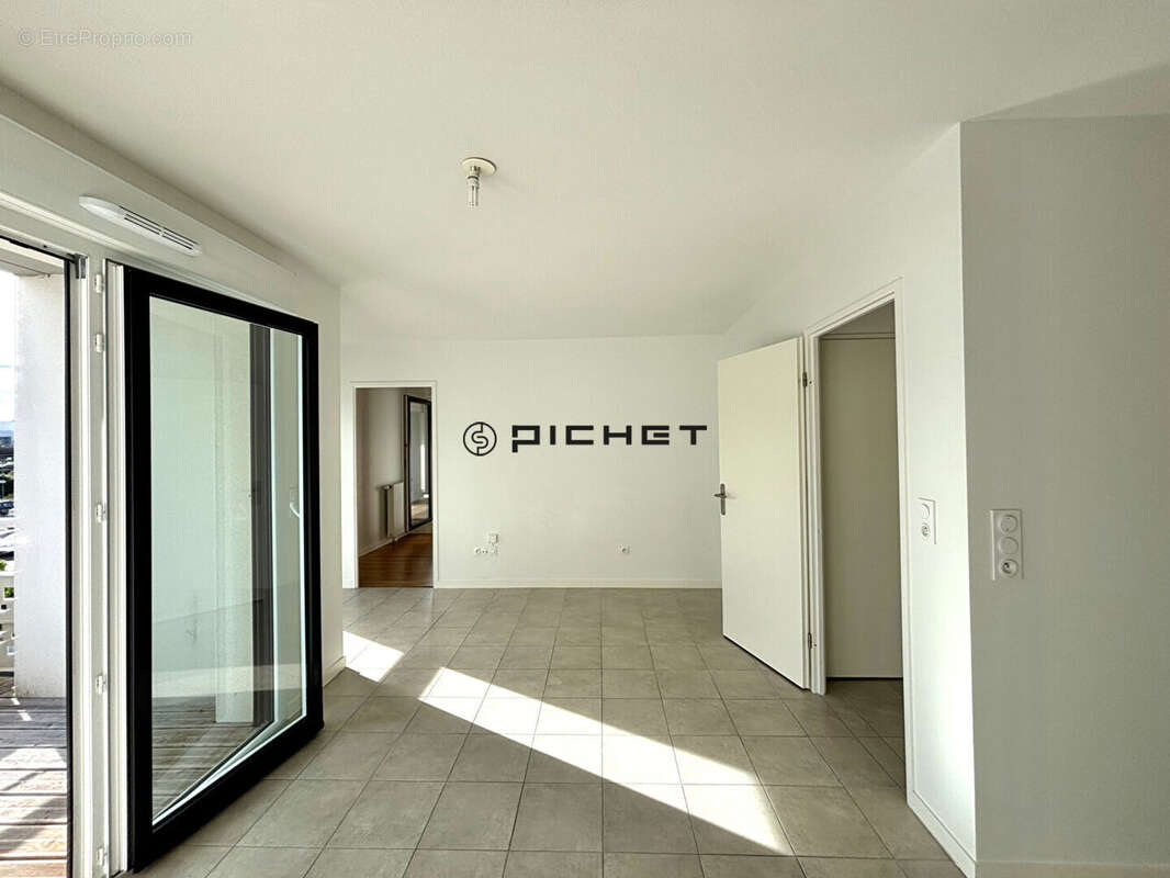 Appartement à THOUARE-SUR-LOIRE