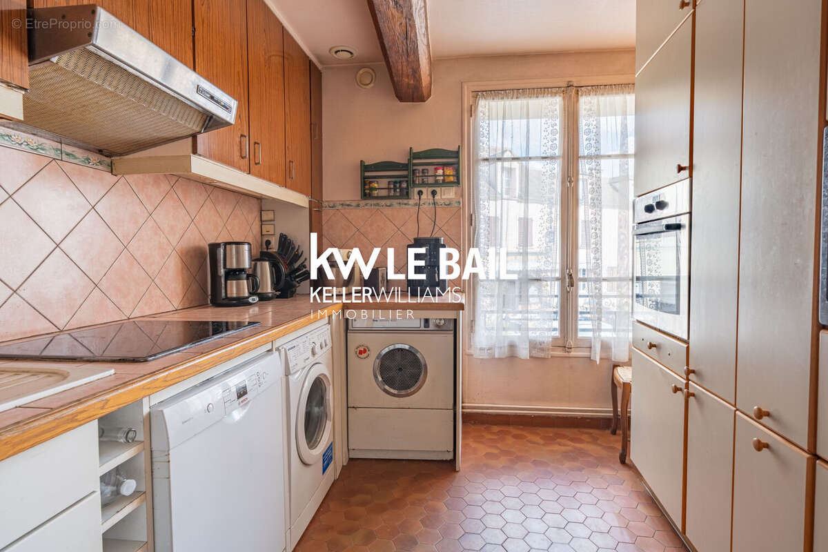 Appartement 160 m² à Cergy  - photo 8