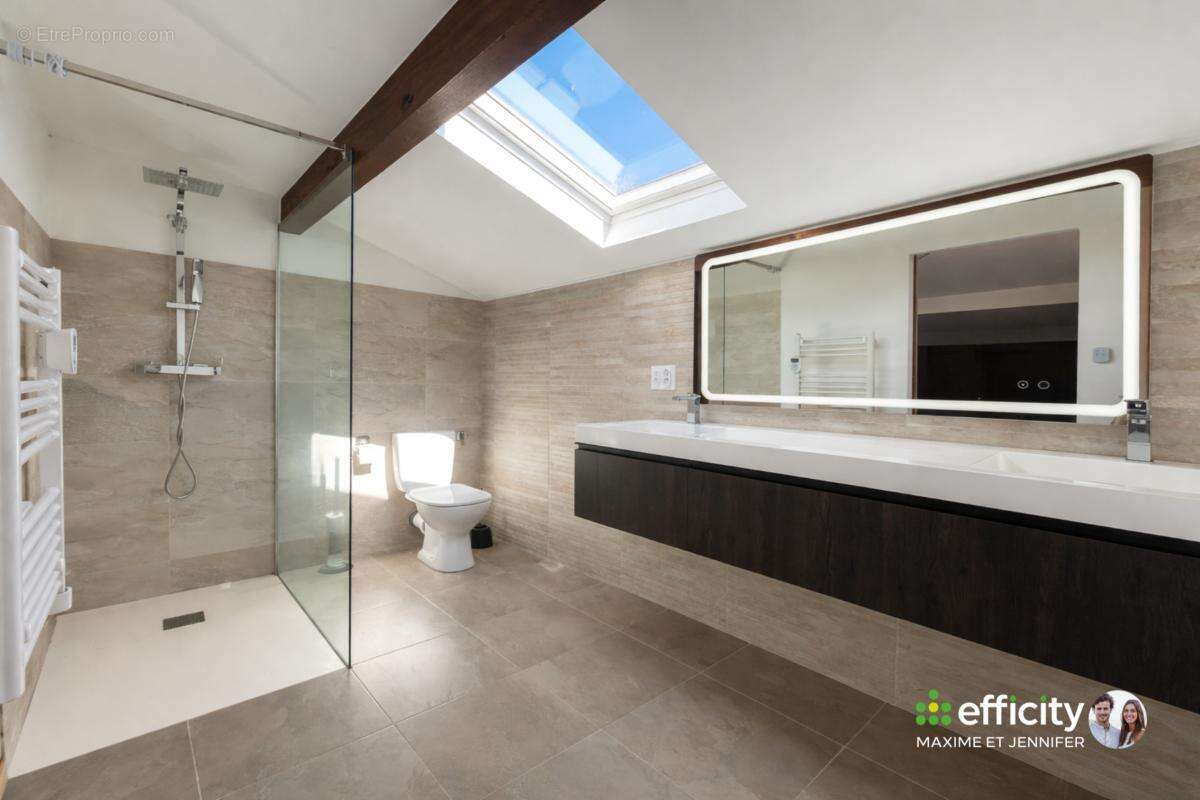 Maison 190 m² à Azur  - photo 8