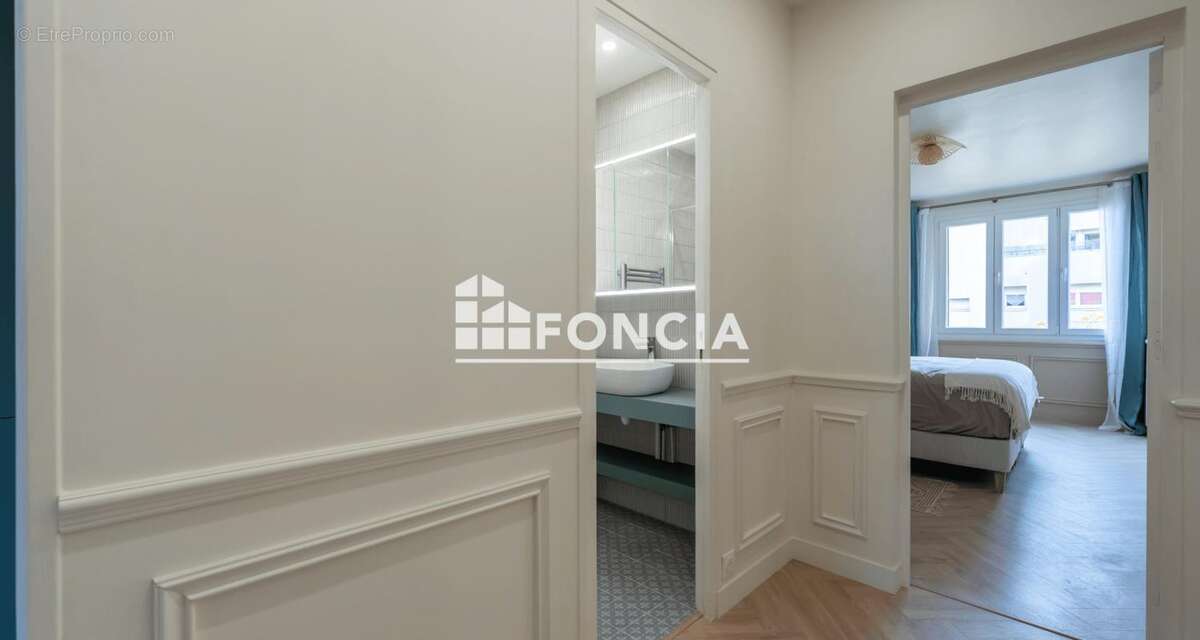 Appartement à PARIS-19E