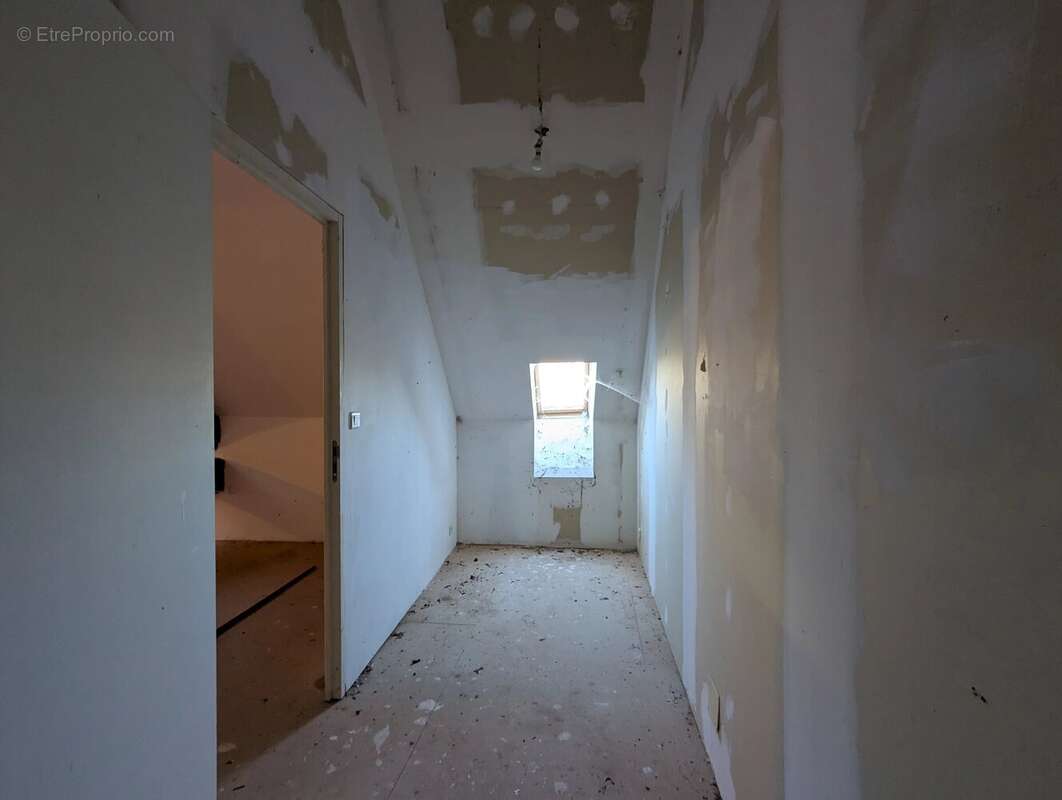 Appartement à COULONGES