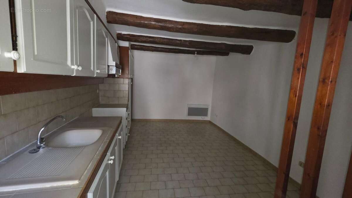 Maison à PELISSANNE