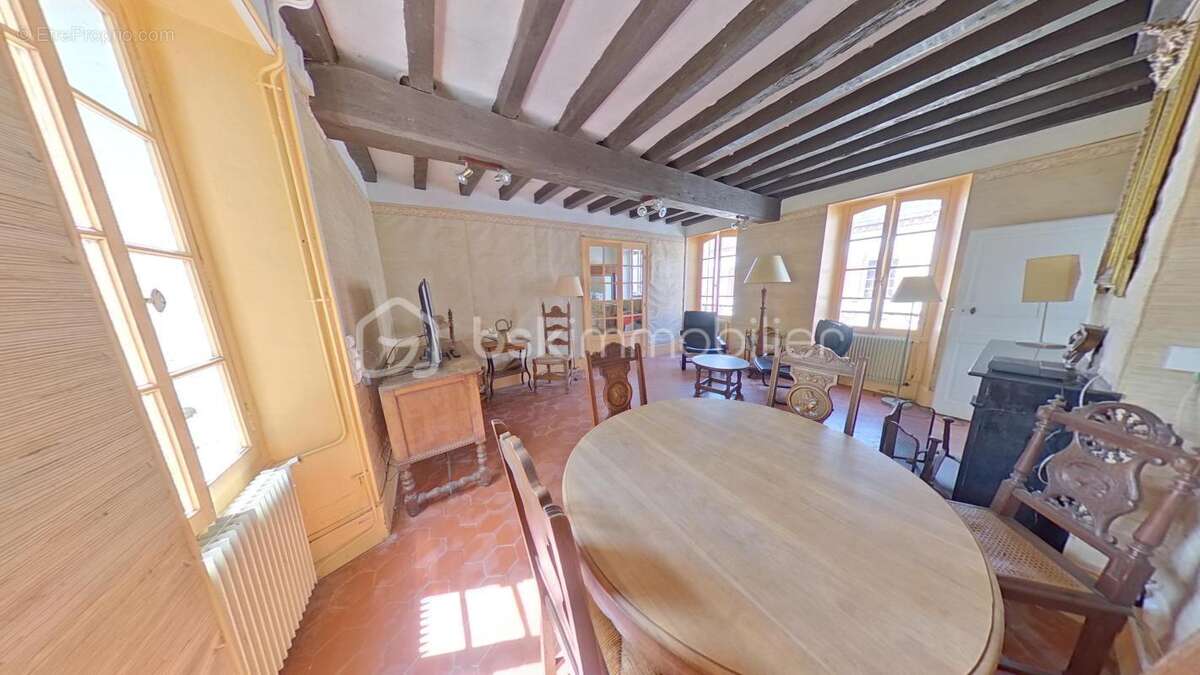 Maison à COURGENAY