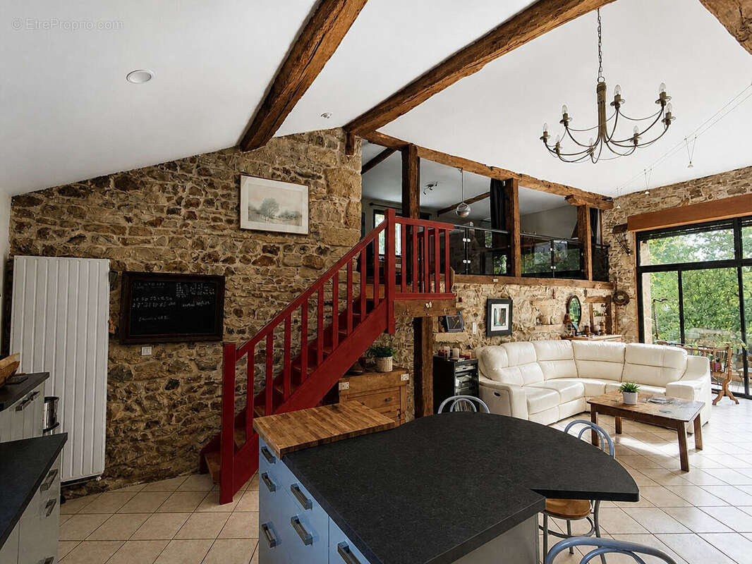 Maison à SAINT-MARTIN-DE-LIXY