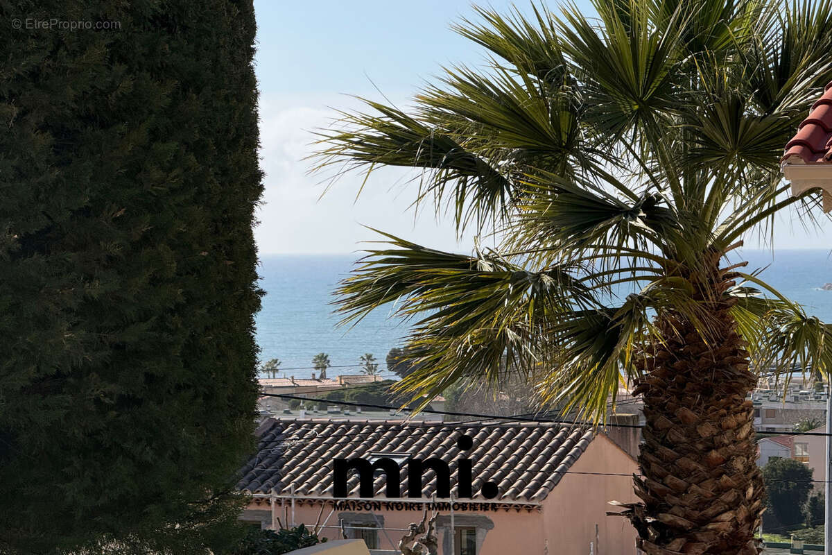 Appartement à SIX-FOURS-LES-PLAGES