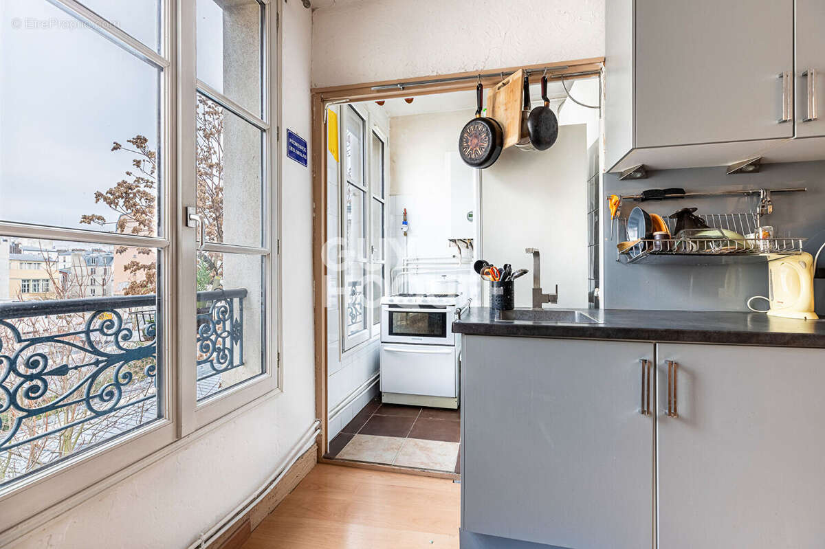 Appartement à PARIS-20E