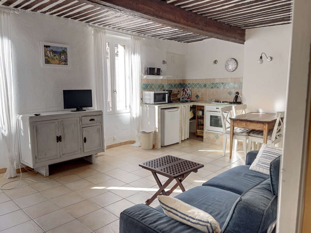 Appartement à LA GARDE-FREINET
