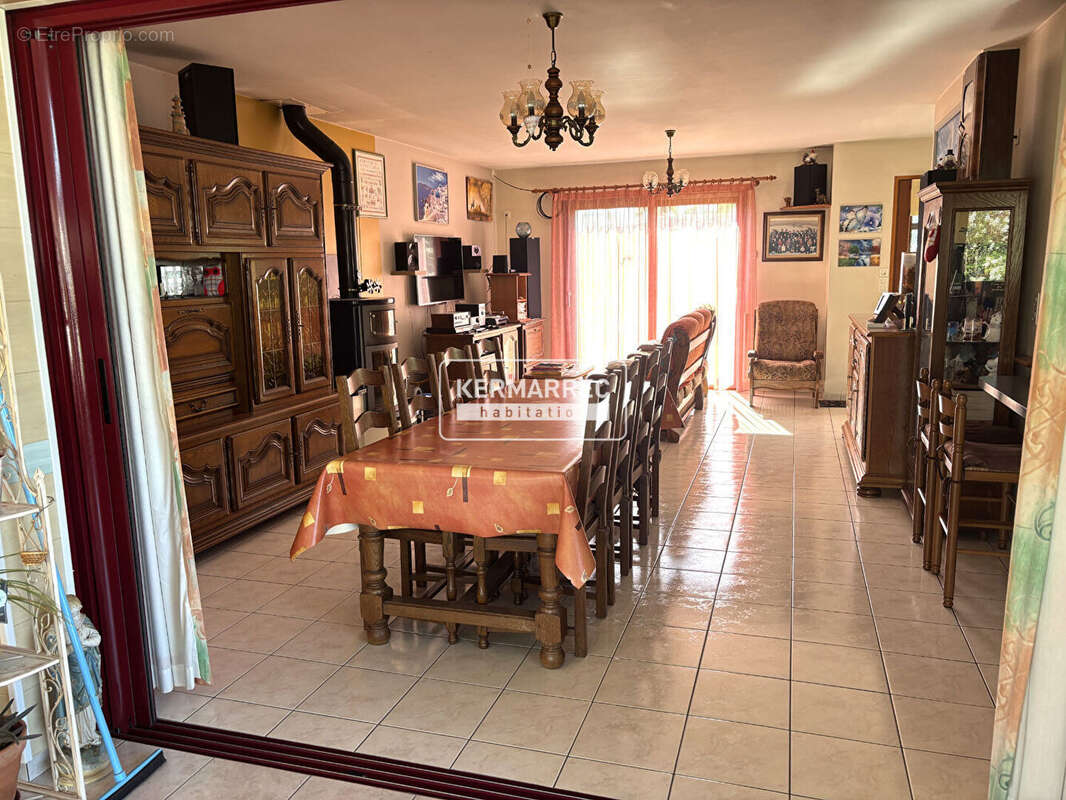 Maison à VAL-D'IZE