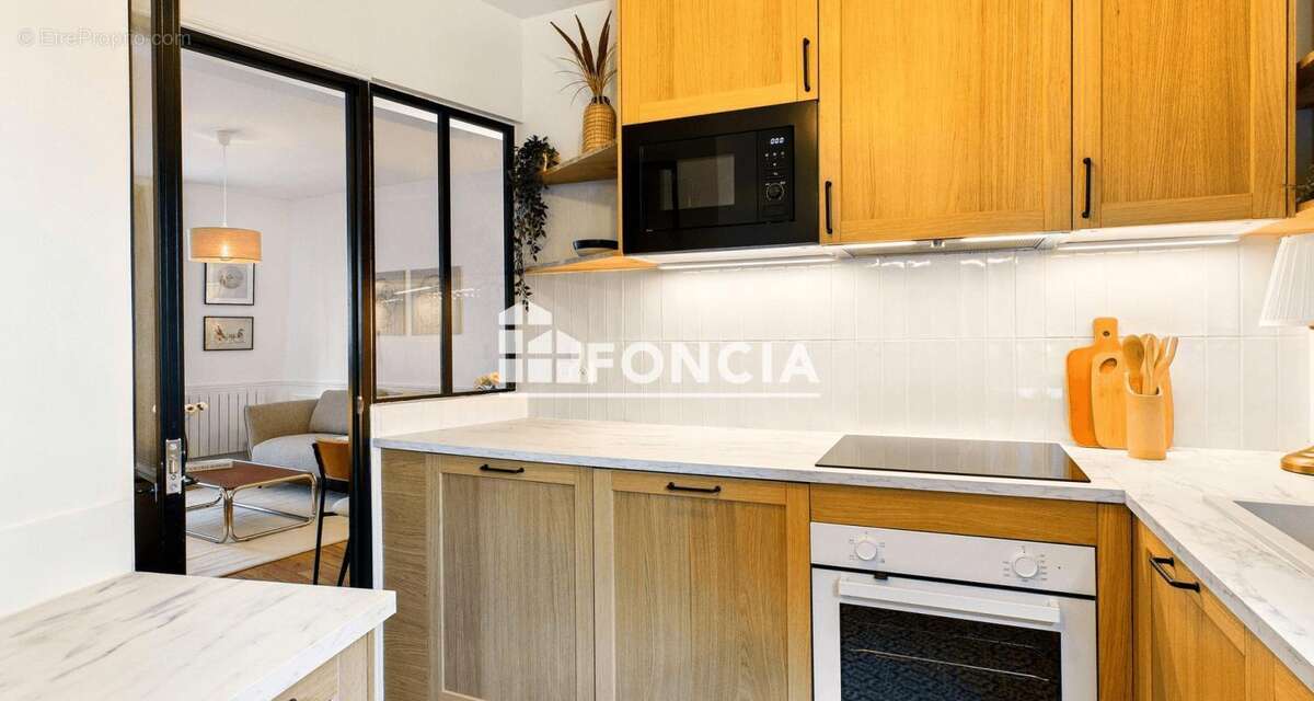 Appartement à PARIS-15E