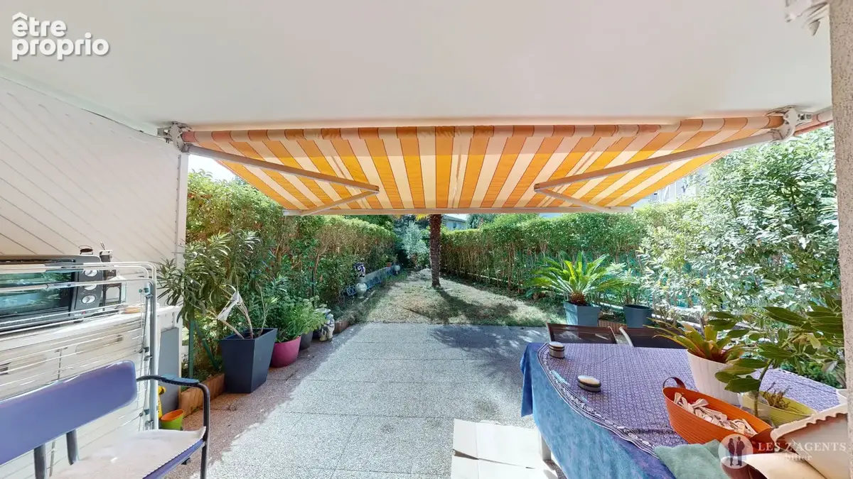 Appartement à SAINT-MARTIN-D'HERES
