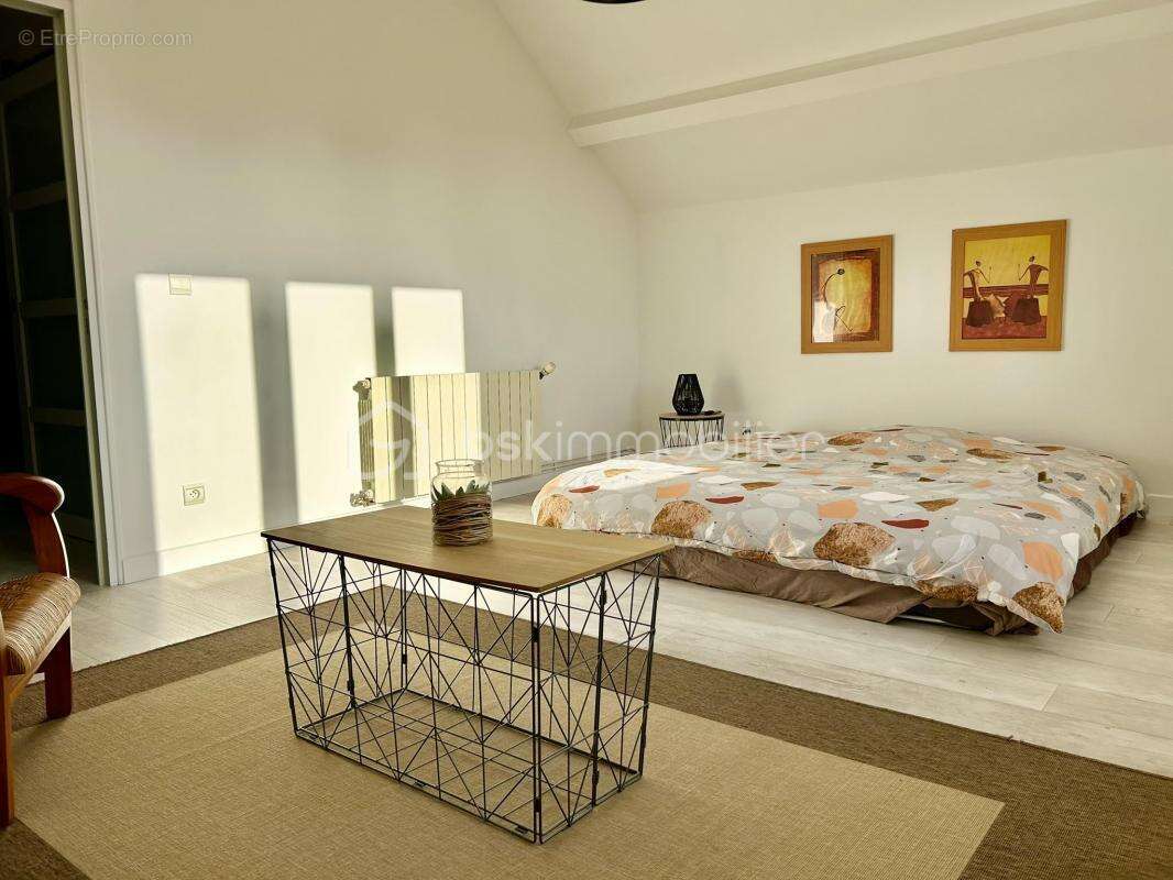 Maison 8 pièces 5 chambres de 205m² à VILLEBLEVIN (89340) - photo 14