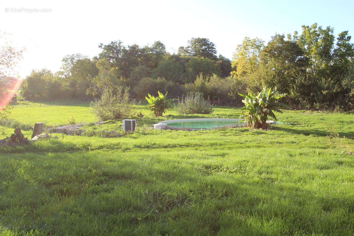 Maison à MONTAIGU-LE-BLIN