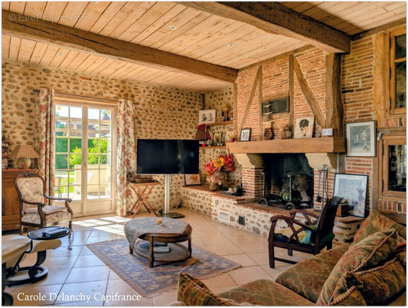 Ancien presbytère rénové – 232 m² – 4 chambres – Dépendances – Terrain de 2 959 m², Saint-Agnet (5 min Garlin / 10 min Aire-sur- - photo 5