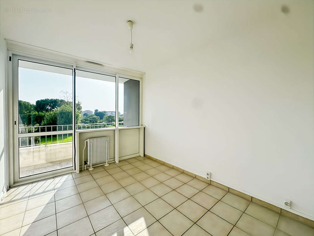 Appartement T3 54m² à vendre à Mazargues - MARSEILLE (13) 179 000 - photo 3
