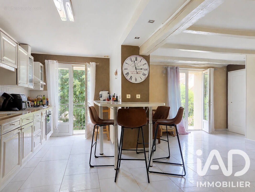 Photo 1 - Maison à CHAMBORNAY-LES-PIN