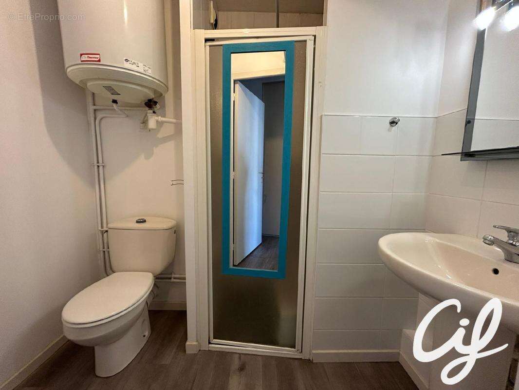 Appartement T1B NANTES Champ de Mars - 32.6 m2  138 000 Euros - photo 8