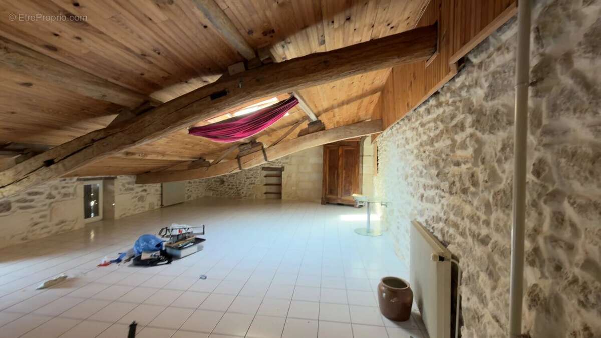 Maison en pierre à Berson - photo 11