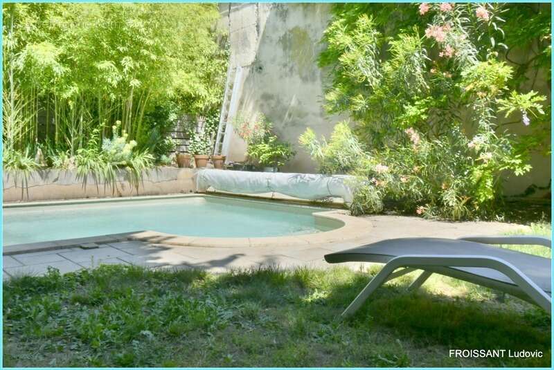 Maison de plus de 300 m² au coeur de Valence (Drôme) 9 pièces / jardin/Piscine - photo 8