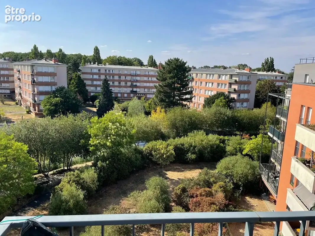 3 pièces en dernier étage avec balcons, ascenseur et parking en sous-sol. - photo 13