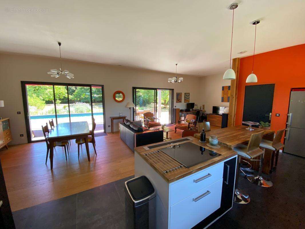 Villa COUP DE COEUR de 2015 de 130 m² avec Piscine couloir de 13x3 sur 2281 m² de Terrain divisible - photo 22