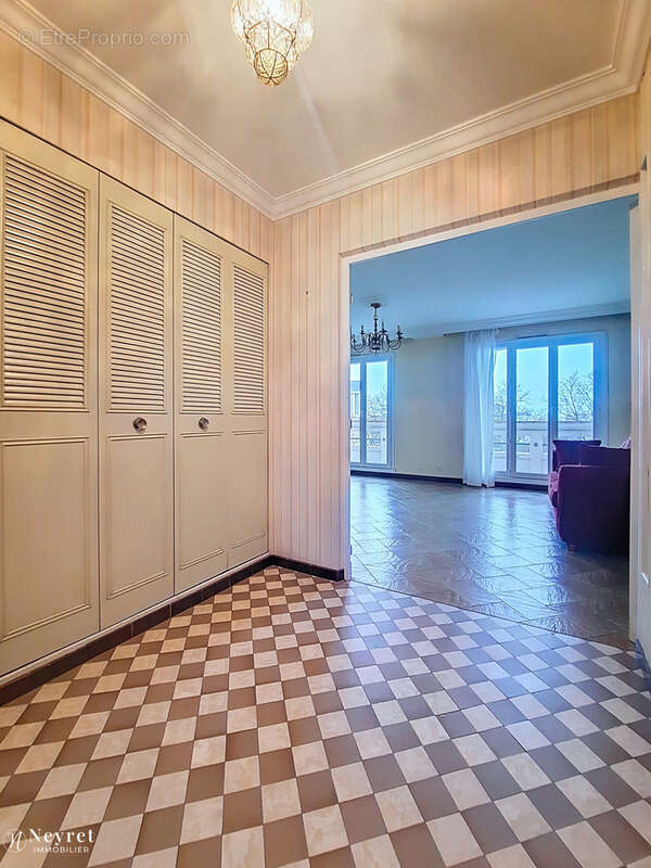 Appartement à VENISSIEUX