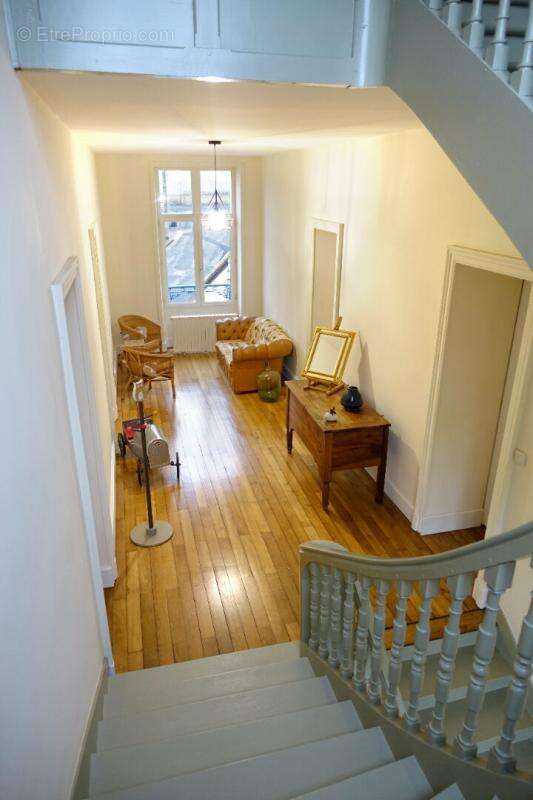 Maison Bengy Sur Craon 7 pièce(s) 210 m2 - photo 8