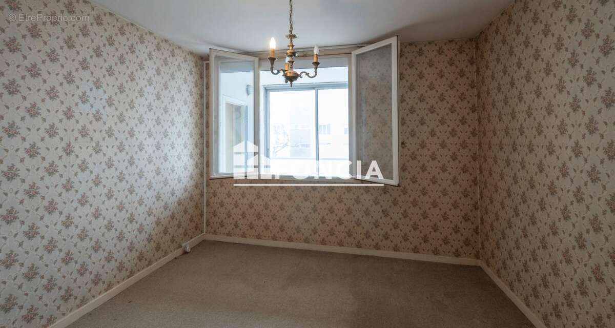 Appartement à BOURG-LES-VALENCE
