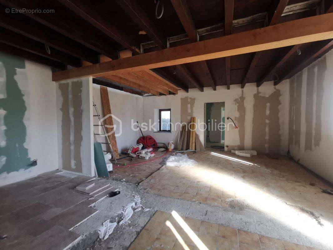 Grande maison en pierres à rénover - Terrain & dépendances - photo 8