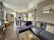 Appartement à VAUJOURS