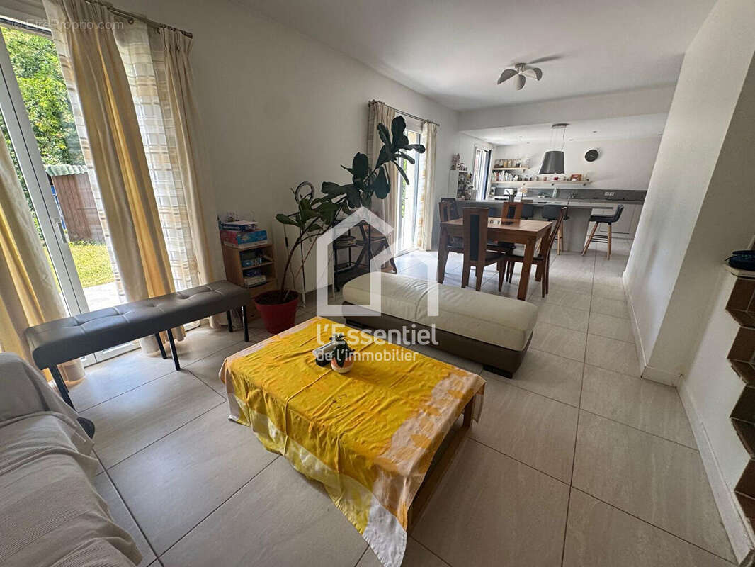 Maison à VERNEUIL-SUR-SEINE