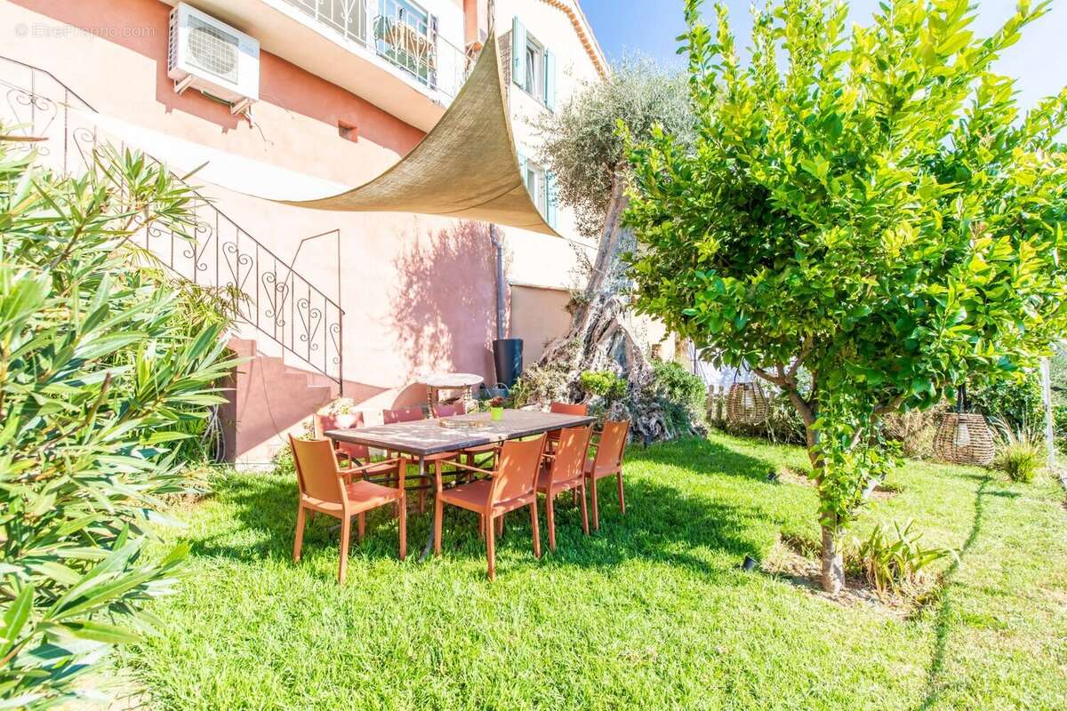 Maison à COLOMARS