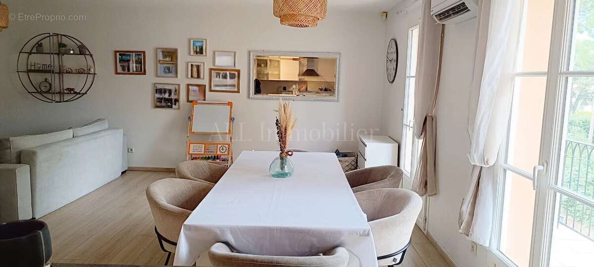 Appartement à LA MOLE