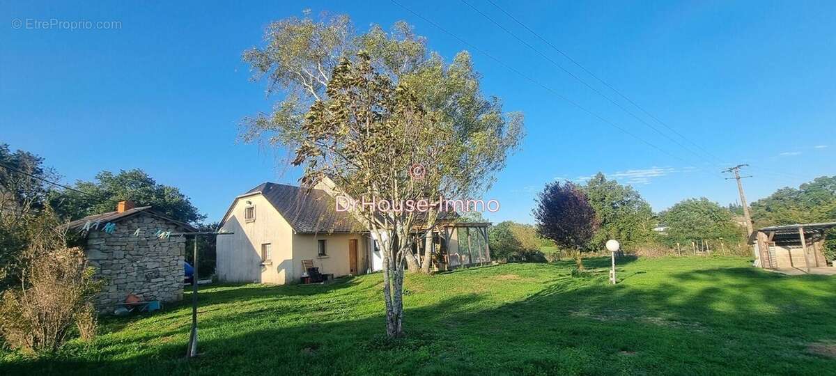 Maison à SAINTE-RADEGONDE