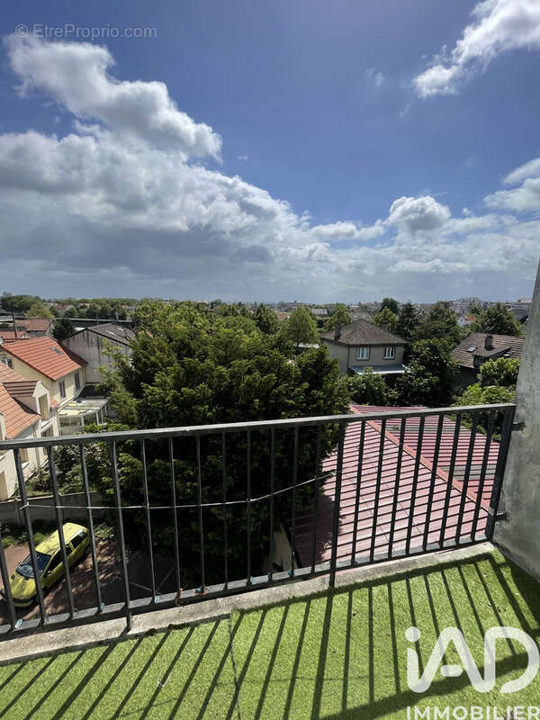 Photo 4 - Appartement à LE BLANC-MESNIL