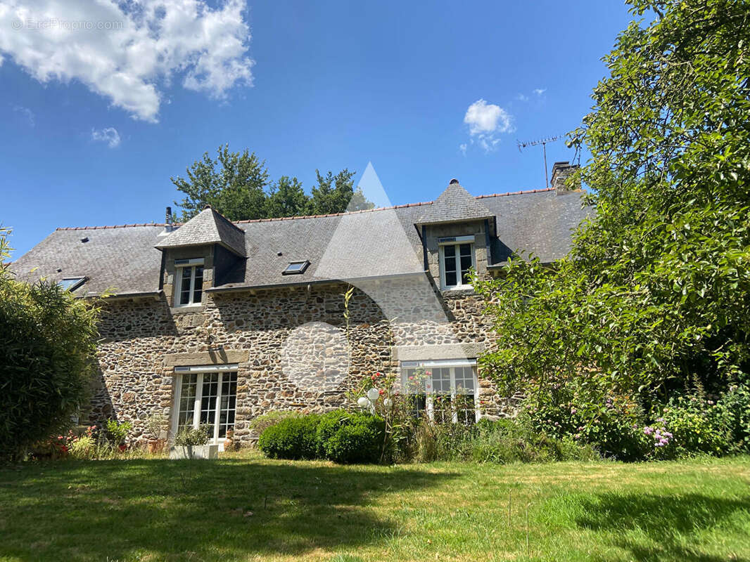 Longère + maison en pierres - LE MENE - photo 2